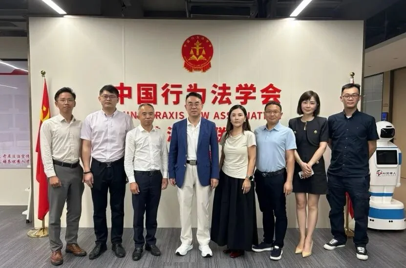 中国行为法学会粤港澳台联络处与腾越建科集团座谈参会人员合影
